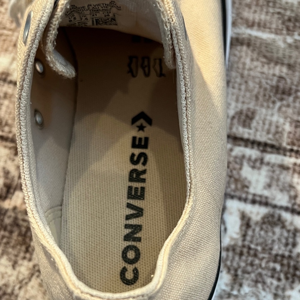 Converse Low Top Platform Sneakers - Cream with White Accents Women’s 9.5 - Picture 9 of 10